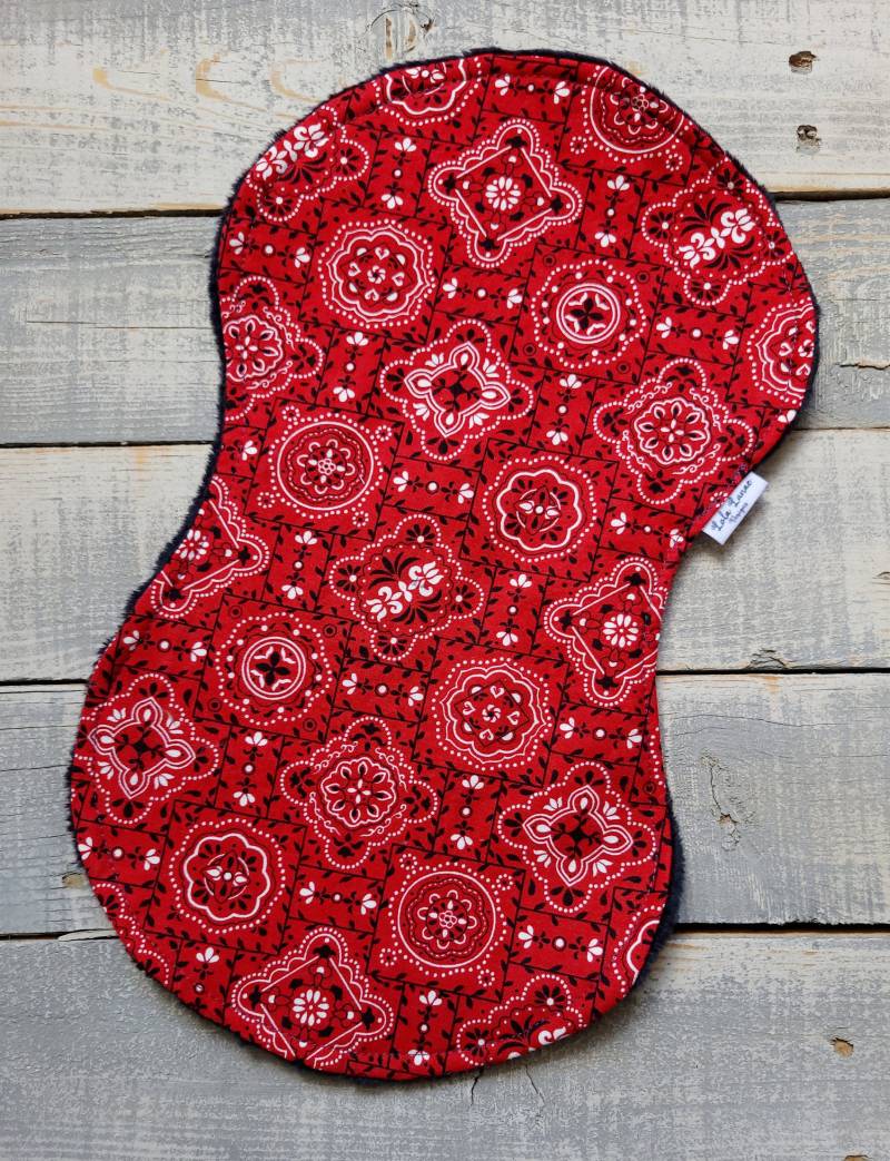 Rotes Bandana Paisley Baumwolle Und Minky Baby Burp Tuch Weicher Rag Native Western Junge Mädchen Shower Geschenk Southwest Cowboy von LolaLanaeDesignsCo