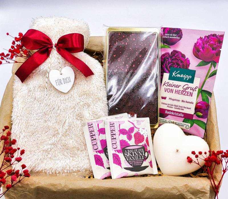 Geschenkset Für Frauen Mit Kerze Geschenk Valentinstag Freundin Schokolade Frühling Wärmflasche Geschenkbox Tee Wellness Spa Mama von LovelyMomentShop