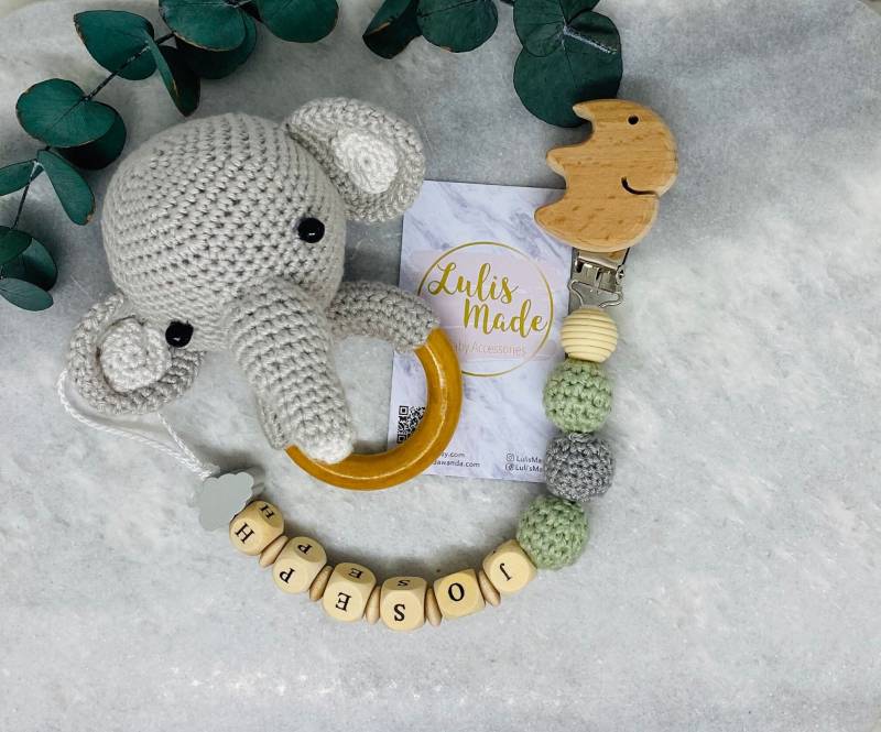 Schnullerkette Elefant, Rassel Elefnat, Mit Namen, Junge, Baby Geschenk von LulismadeBoutique