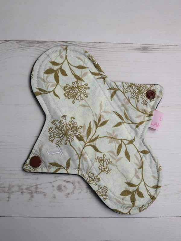 8" Light Flow Cloth Pad | Wiederverwendbares Periodenpad Wiesengras von LunaLandingsPads