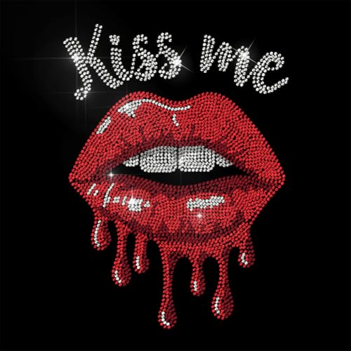 MAYJOYDIY Roten Lippenstift Print Kristall Strasssteinen Aufbügler Applikation „Kiss Me“ Bling Aufnäher Zum Selbermachen Kleidungsreparatur Hot Fix Applikation Für T Shirt Jacke Tasche Jeans Basteln von MAYJOYDIY