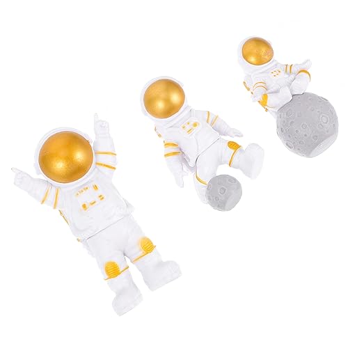 MUSISALY 3St Astronauten-Ornamente Dekorationen Astronautenfigur Auto-Innendekoration Miniaturen büro dekoration office decoration Kuchen Astronautenstatuen Astronautenspielzeug PVC Golden von MUSISALY