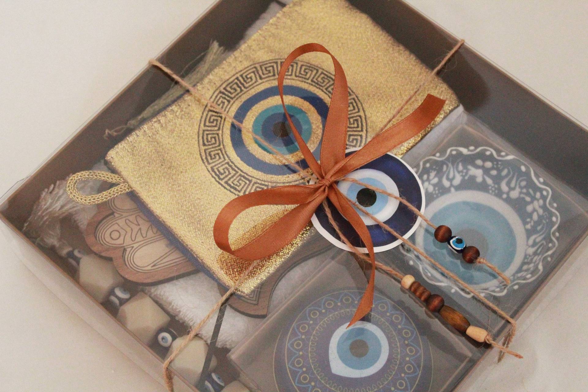 Handgemachtes Evil Eye Seifen-Set Box Geschenk Für Sie | Hamsa Hand Besticktes Handtuch Kerze Böses Auge Nazar Seife Der Fatima von MYBEIROOTS