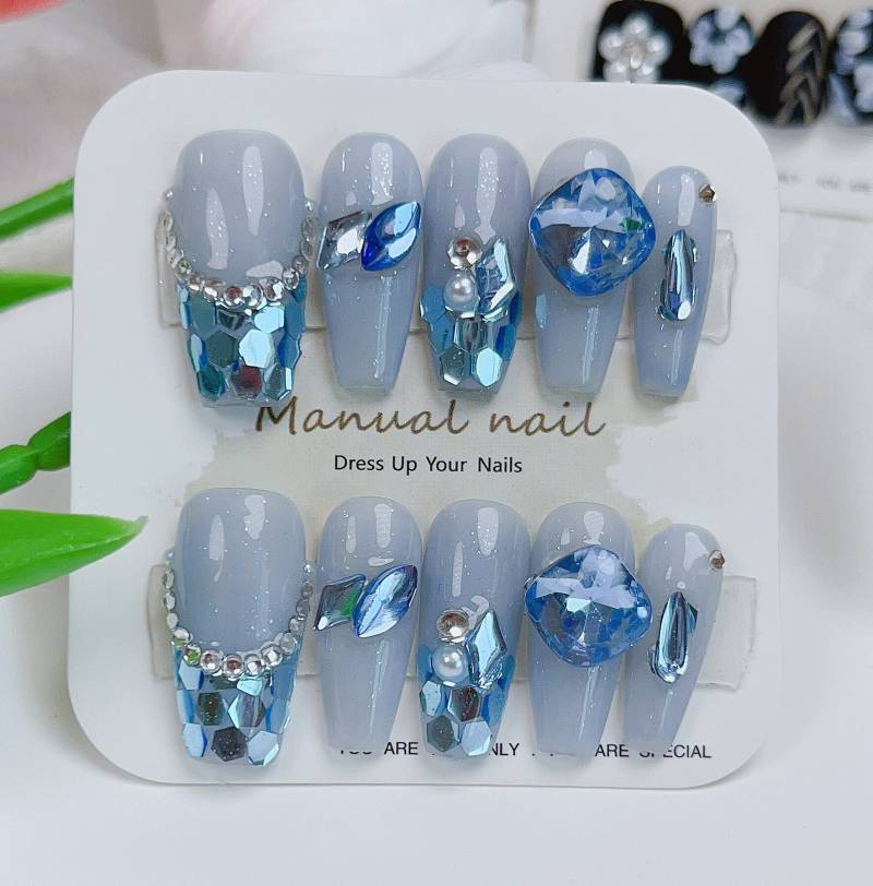 An Ocean Of Stars Press On Nails Manicure/Reusable /Medium-Long Coffin von MYNAILPRESS