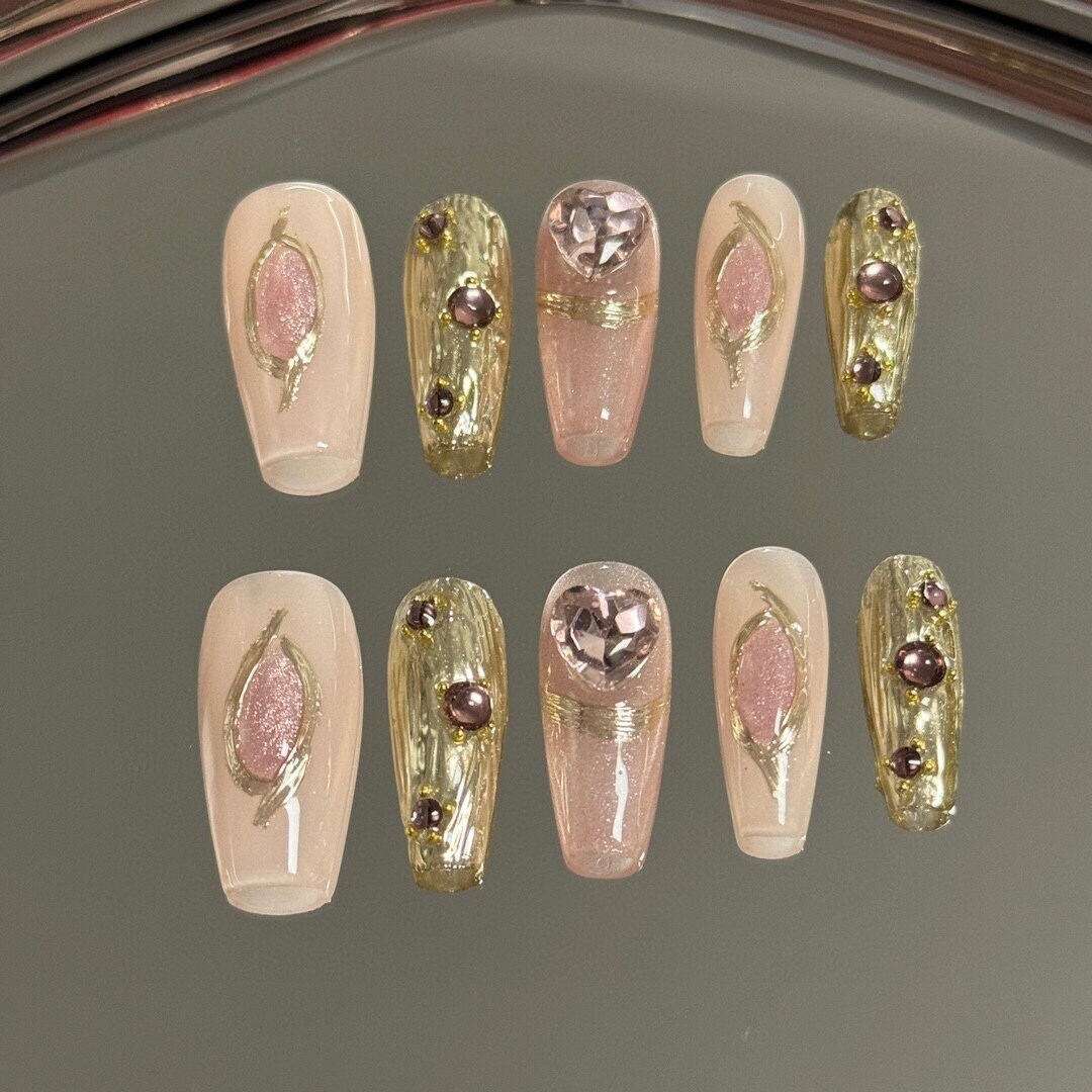 Blush Blossom & Amber Treasures Press On Nails Manicure/Reusable Middle-Long Coffin 24mm von MYNAILPRESS