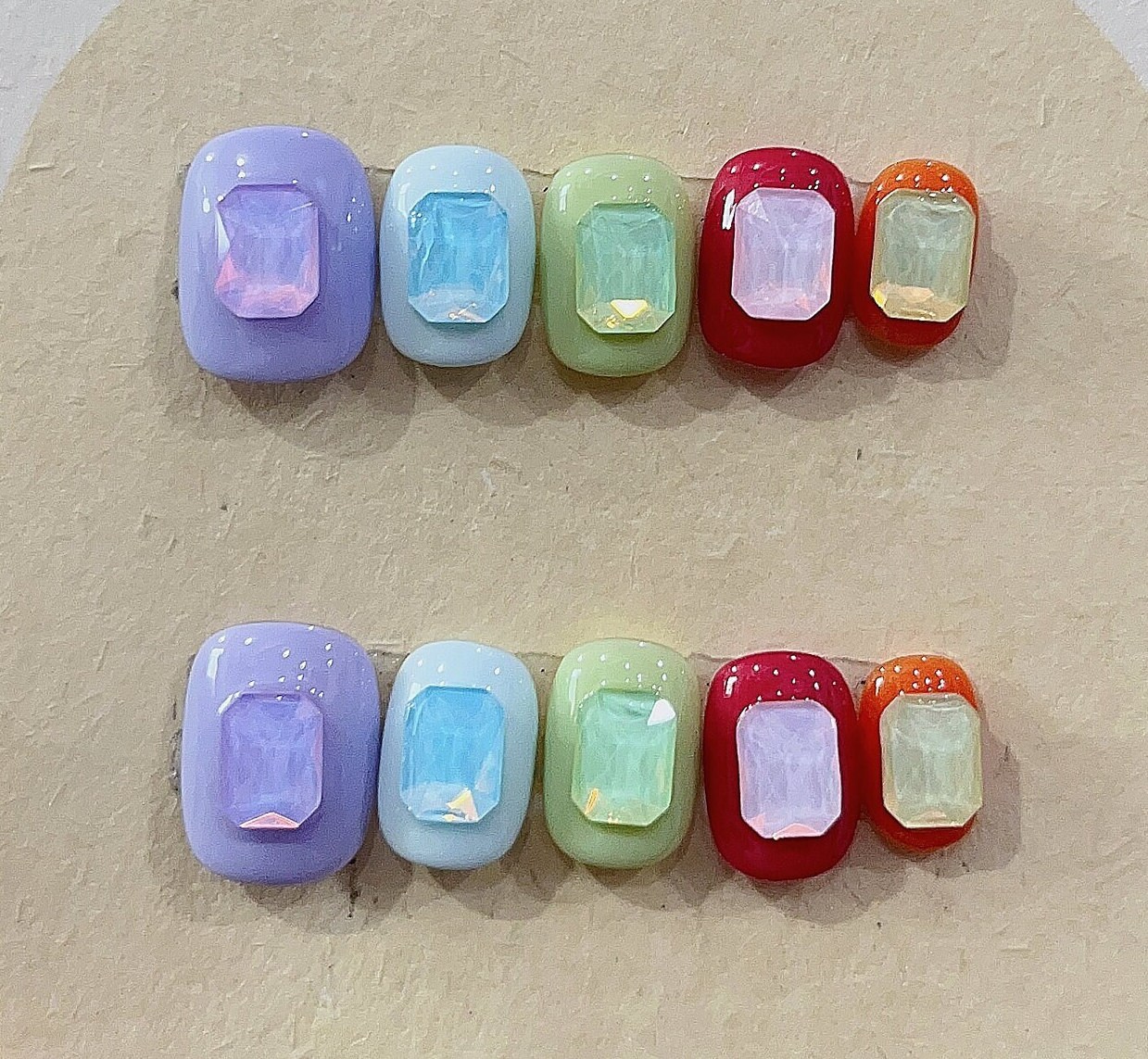 Colorful Candy Press On Nails Manicure/ Reusable/ Short Squoval von MYNAILPRESS