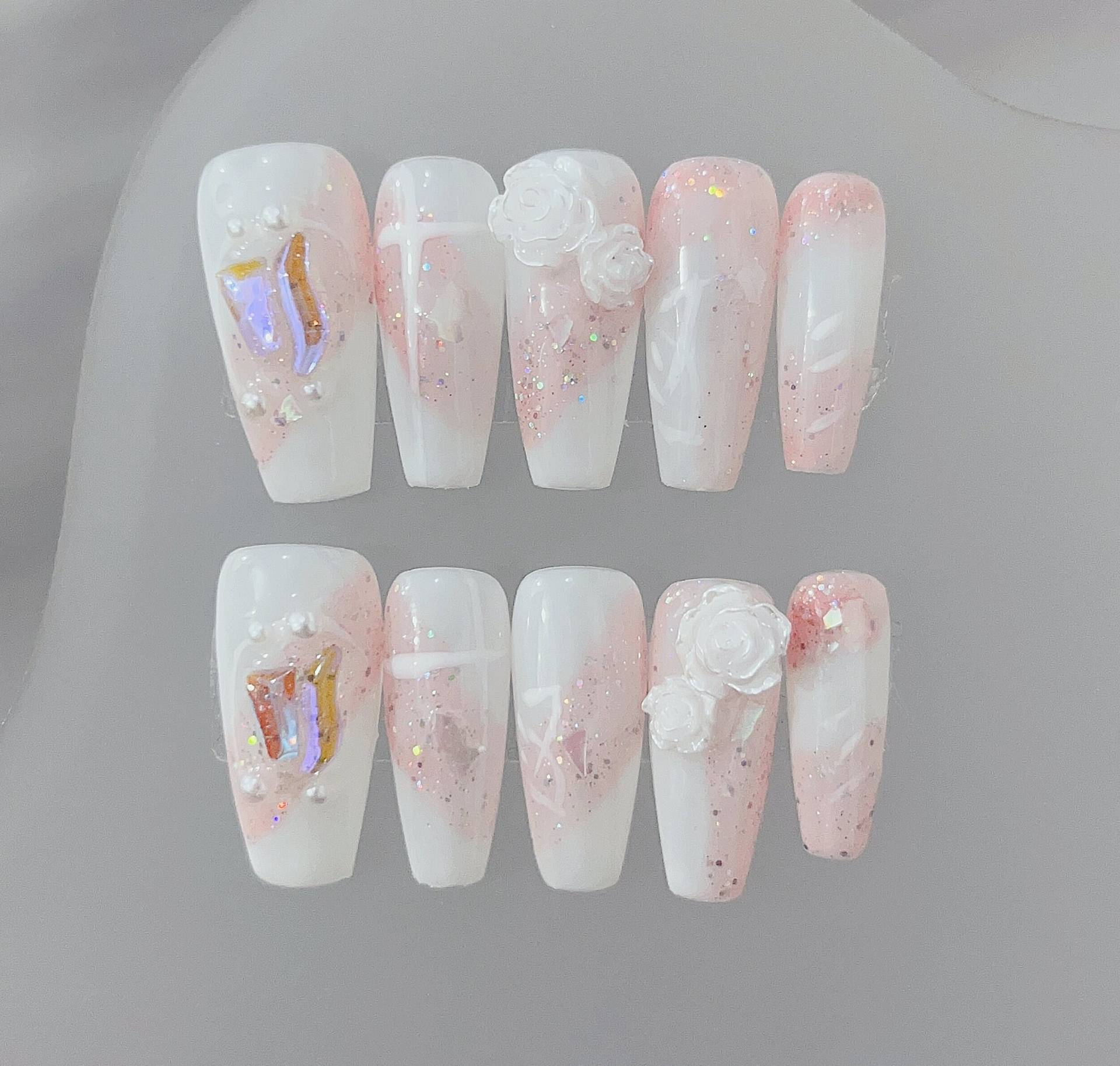 Pink White Glitter Camellia Press On Nails Manicure/Reusable Medium-Long Coffin von MYNAILPRESS