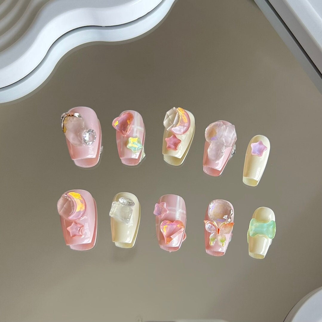 Sweet Candy Press On Nails Manicure/Reusable Short Coffin von MYNAILPRESS