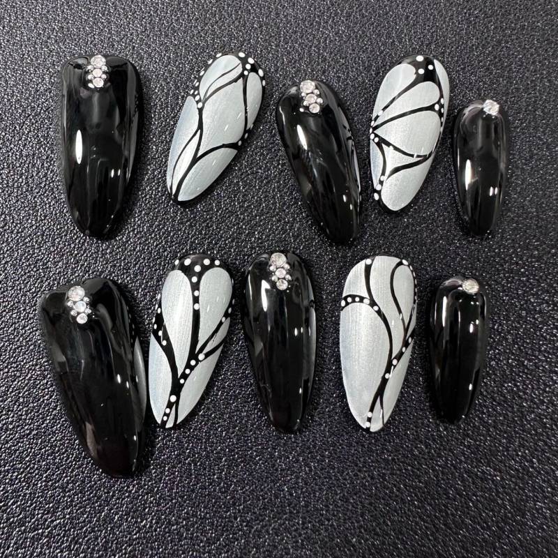 Twilight Petals Press On Nails Manicure/ Reusable/ Almond Shape 22mm von MYNAILPRESS