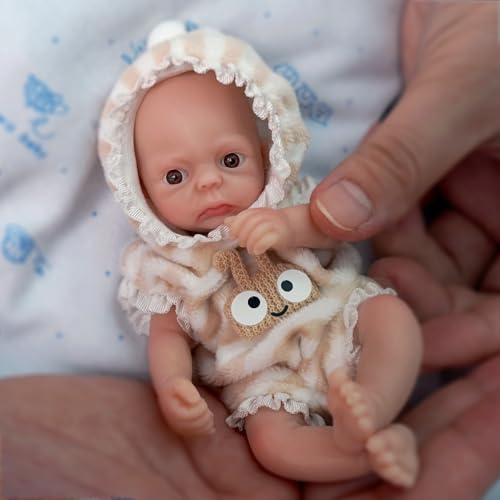 MYREBABY 13,97 cm große Micro-Rebirth-Puppe, realistische Vollsilikonpuppe, Mädchen mit offenen Augen, Sieht echt aus, Wird mit Kleidung und Accessoires geliefert, tolles Geschenk für Kinder von MYREBABY