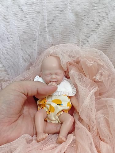 MYREBABY 13,97 cm große Mini-Vollsilikon-Reborn-Puppe, Babypuppe, die mit geschlossenen Augen schläft, realistisches Aussehen, mit Kleidung und Zubehörset von MYREBABY