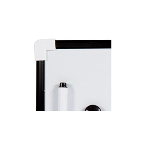 Schwarzes A4-Mini-Whiteboard, magnetisch, mit trocken abwischbarem Stift und Radiergummi. von Magnetic Boards