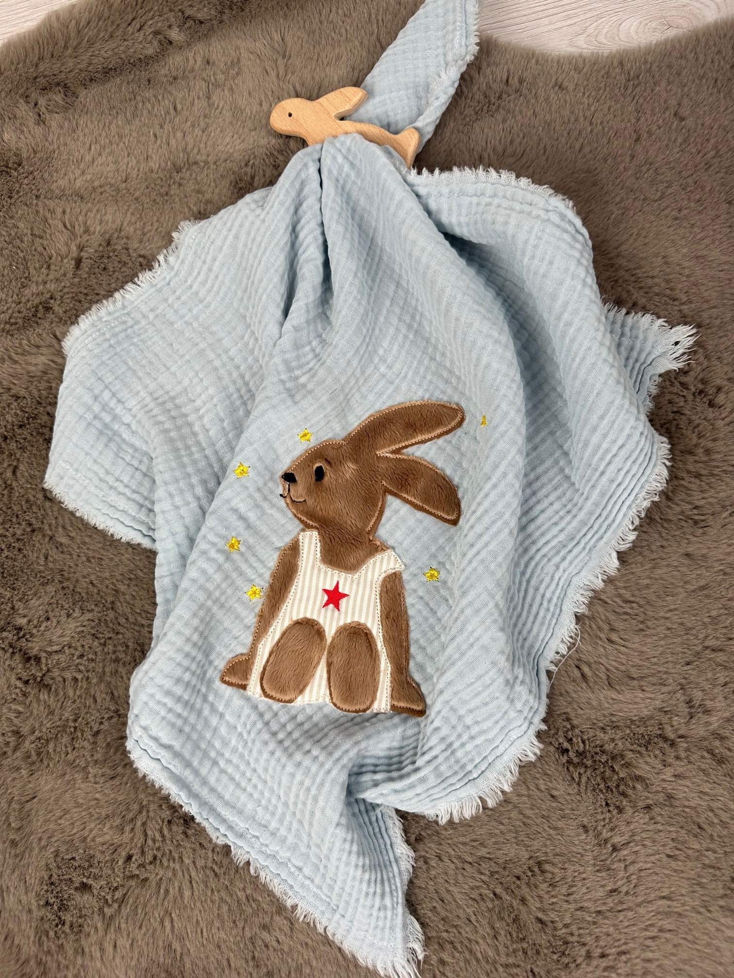 Baby Schnuffeltuch Kuscheltuch Bestickt, Musselin Hasenjunge Hellblau Mit Wunschnamen von MaikeCreative