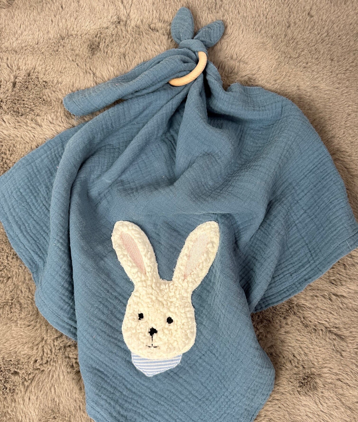 Baby Schnuffeltuch Kuscheltuch Bestickt, Musselin Hasenjunge Jeansblau Mit Wunschnamen von MaikeCreative