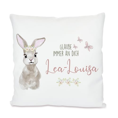 Manufaktur Liebevoll I Kinderkissen mit Namen Kissen Baby Geschenk personalisiert Geburt Taufe Namenskissen Geburtstag Mädchen Hase 40x40 cm Bezug mit Füllung von Manufaktur Liebevoll