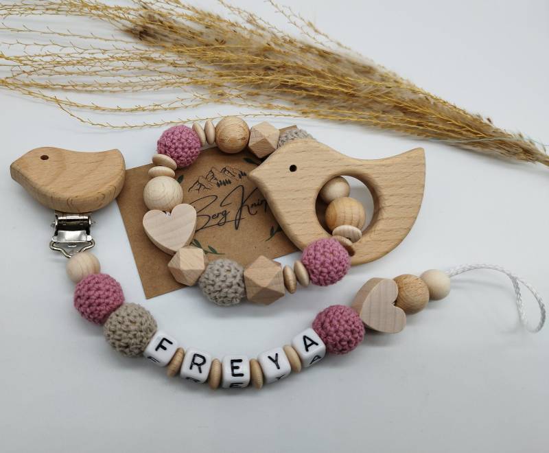 Schnullerkette Mit Namen Mädchen Personalisiert | Kinderwagenkette Greifling von ManufakturBergKnirps