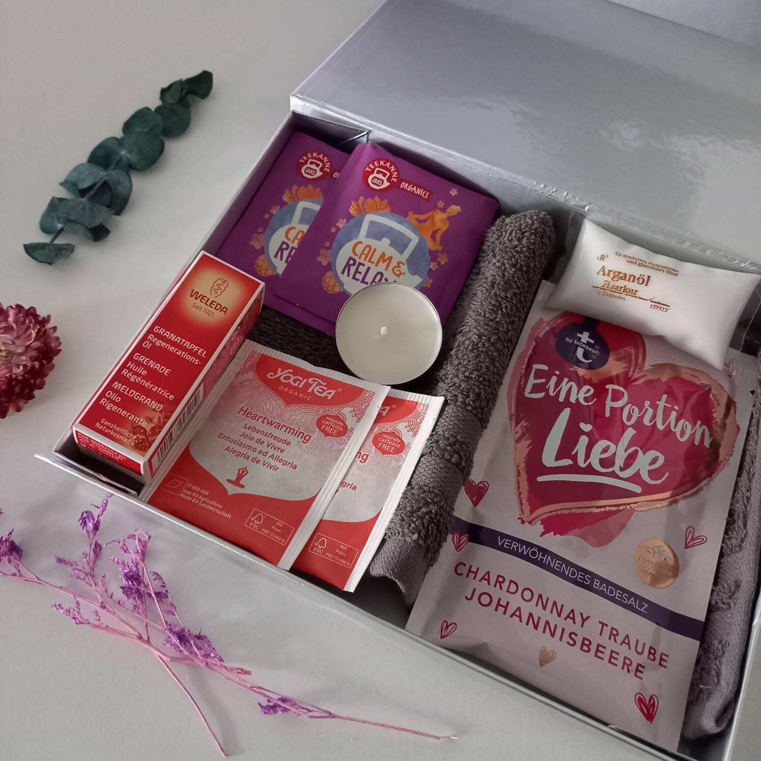 Geschenk Box Kleine Auszeit Portion Liebe Beauty Kosmetik Set Tee Entspannung Wellness Geburtstag, Muttertag, Valentinstag von MarLinKreationen