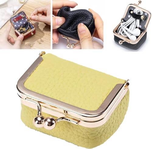MavChanolia Mini-Schmuckschatulle aus echtem Leder, modische, schlichte Schmucktasche, Organizer-Box für Ohrringe und Halsketten MavChanolia Mini-Schmuckschatulle aus echtem Leder, modische, schlichte Schmucktasche, Organizer-Box für Ohrringe und Halsketten von MavChanolia