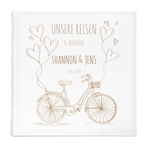 Maverton personalisiertes Einsteckalbum für 500 Fotos - Familienalbum 10x15 cm - weißes Erinnerungsalbum mit Einstecktaschen für Paar zum Hochzeitsjubiläum - 33x33cm - Fahrrad von Maverton