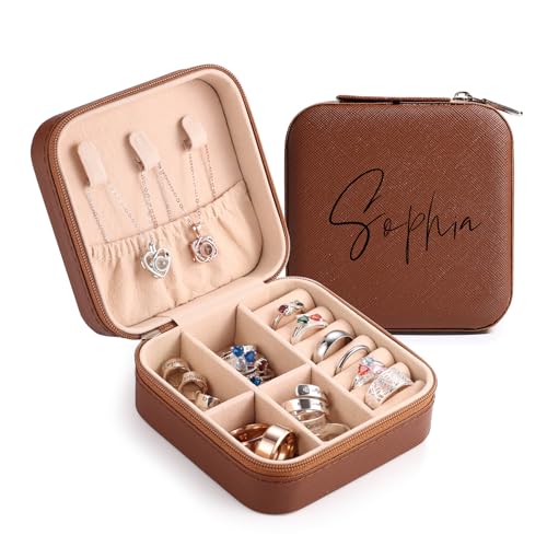 MeMeDIY Personalisierte Schmuckschatulle mit Namen/Blume Individuelles Leder Reise-Schmuckkästchen Schmuck-Organizer-Box Hochzeit Brautjungfer Geschenke für Frauen und Mütter A2-Braun von MeMeDIY