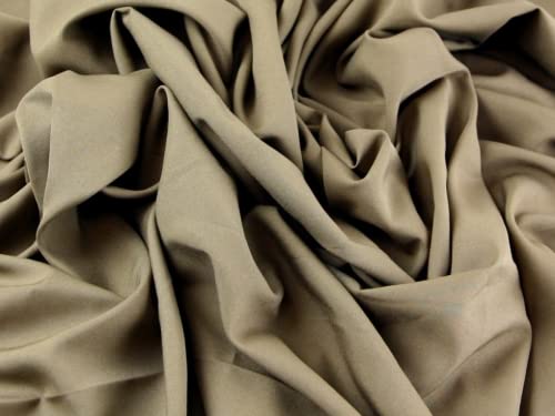 Soft Touch Polyester Crepe Kleid Stoff Schlamm – Meterware von Minerva Crafts