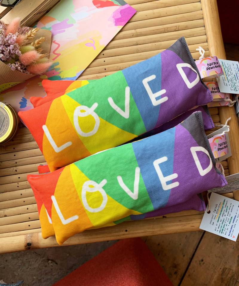 Lavendelsäckchen Für Meditation Yoga Zen Loved Rainbow Lgbtq Happy Vibes von MsSpanner