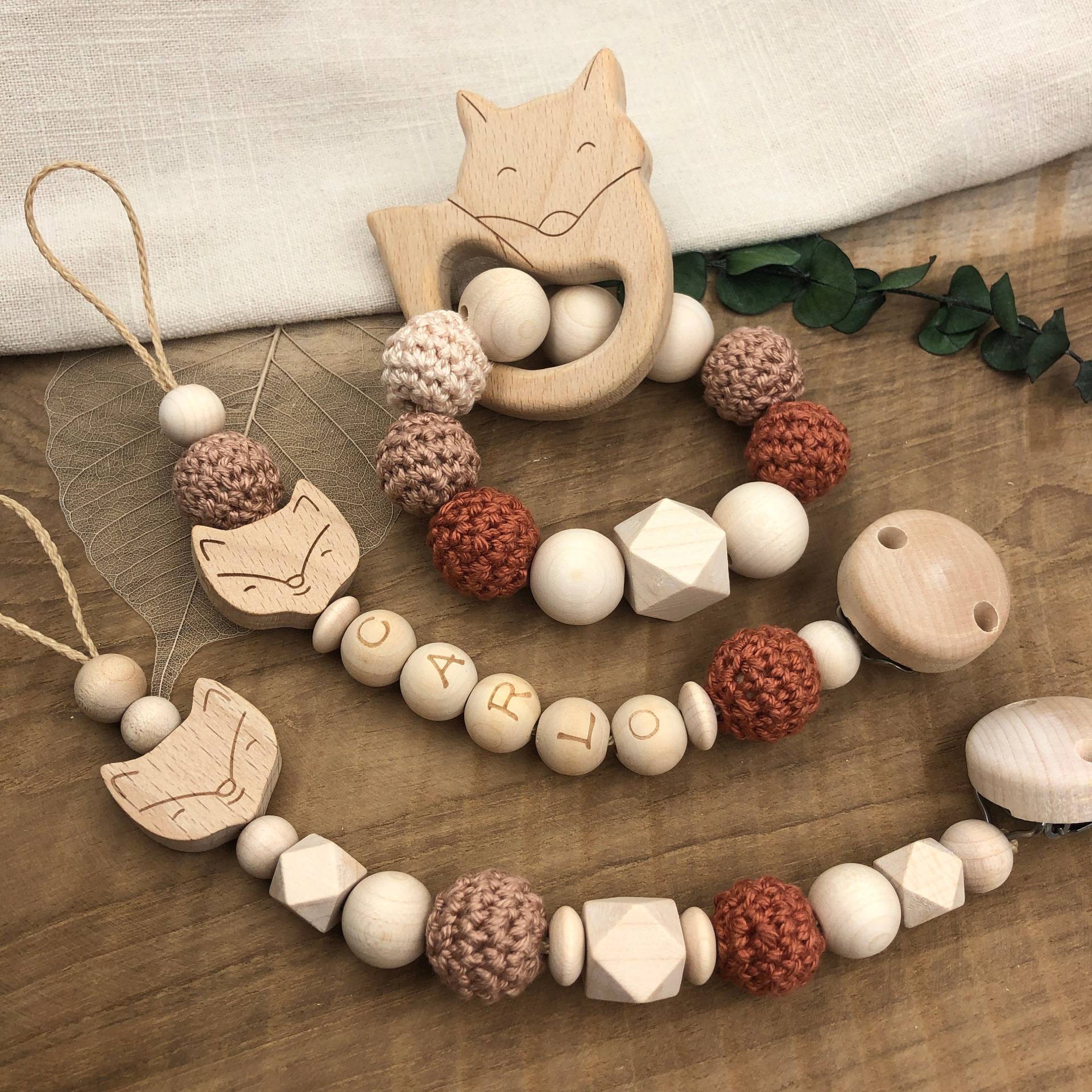 Schnullerkette Mit Name | Greifling Greifring Fuchs Braun Baby Junge Mädchen Geburtsgeschenk Babygeschenk Holz Taufe von Mullitante