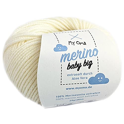 Baby Wolle - Merino Baby Big naturweiß (Fb 8000) - 1 Knäuel Babywolle weiß + GRATIS Label - Babywolle flauschig - 25g/85m - Nadelstärke 4mm - Merinowolle Baby natur - MyOma Babywolle stricken weich von My Oma