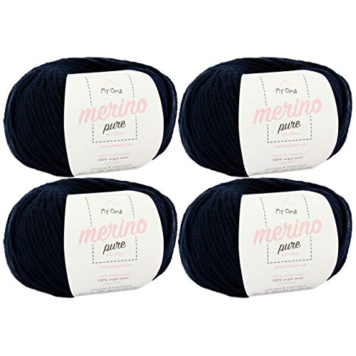 Merinowolle extrafine -4x Merino pure marine (Fb 4409)- 4 Knäuel Merinowolle extrafine blau + GRATIS Label - 100% Merino - Merinogarn - 50g/65m - Merino Wolle Nadelstärke 6-7 - weiche Wolle MyOma von My Oma