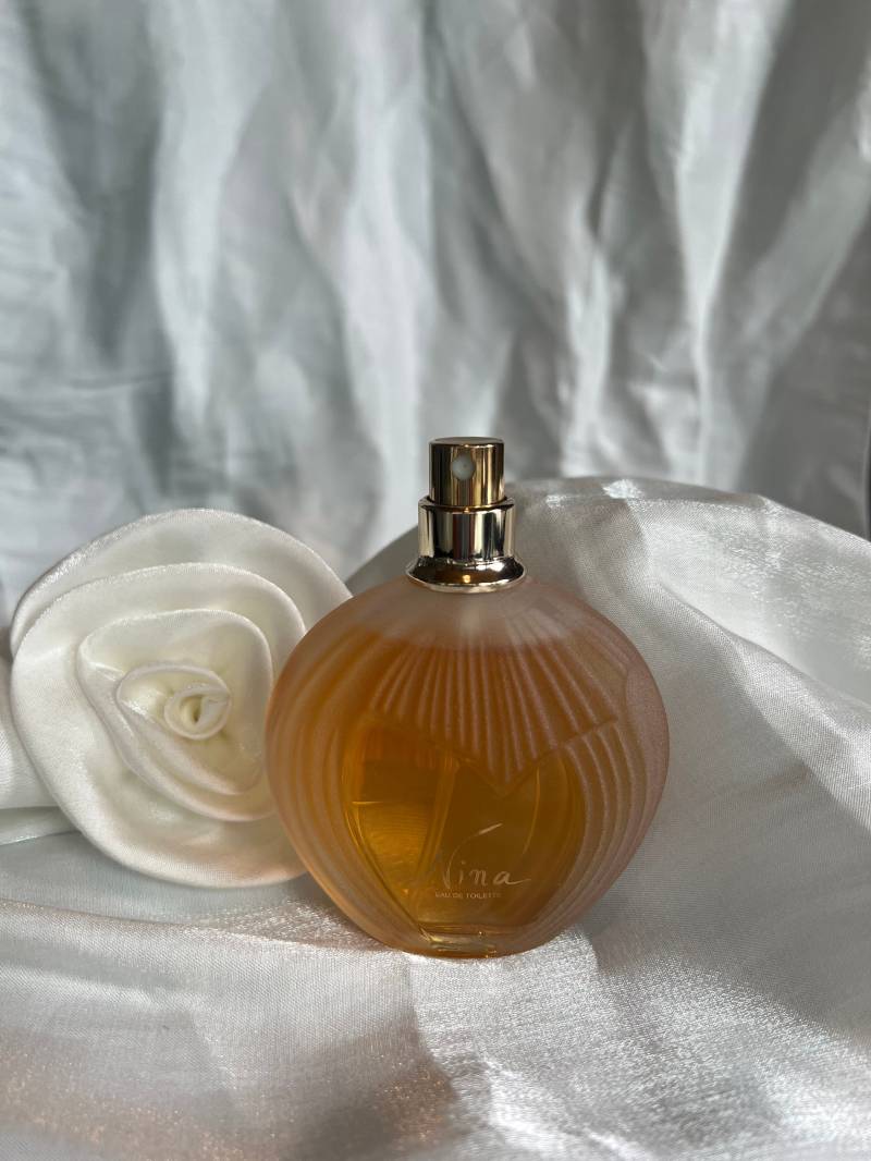 Nina Von Ricci 50 Ml Eau De Toilette Vintage Lalique Glasflasche von MyPrivateParfumes