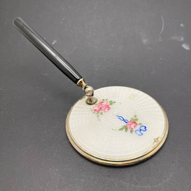 Guilloche Handspiegel Mit Klappgriff, Handgemaltes Blumenmuster, Ausgezeichneter Zustand, Spiegel Ist 3 5/8 Zoll Im Durchmesser von MySimpleDistractions