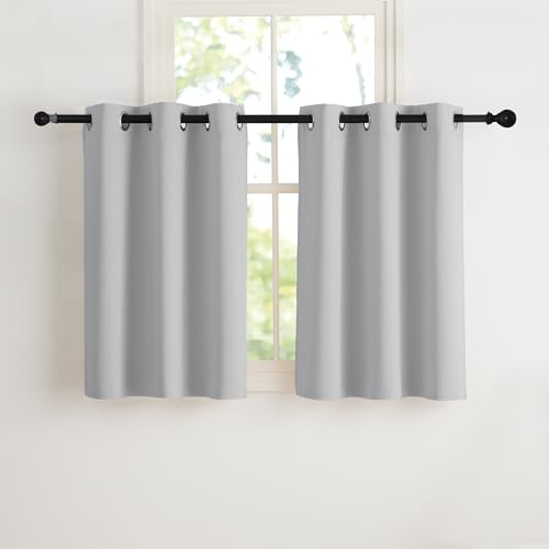 NICETOWN Küchengardinen 2er Set H90 x B107 cm Scheibengardinen Blickdicht Gardinen Kurz Fenster Vorhänge Hellgrau Verdunklungsvorhänge mit Ösen Kurzgardine Modern Thermal Curtains, H90 x B107 cm von NICETOWN