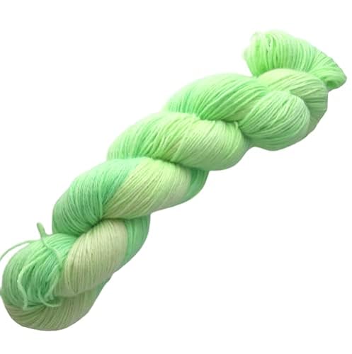 Sockenwolle handgefärbt, 100 g Strang - 75% Wolle/25% Polyamid - chartreuse, grün, neon Nr. 628J von NaRoKnit