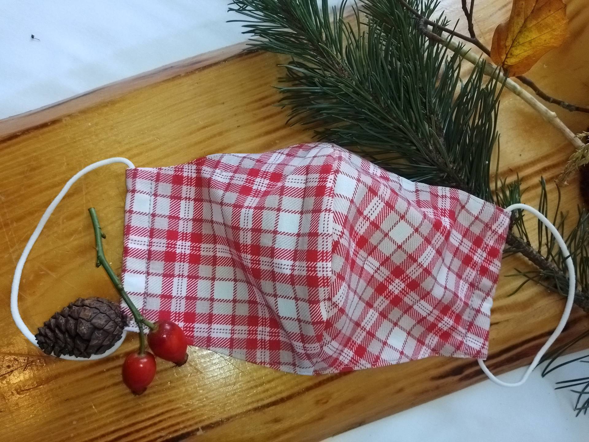 Alltagsmaske Halbrund | Koreanisch, Weihnachtliches Karomuster von NadelUndPinsel