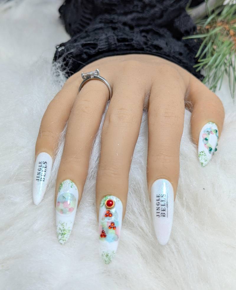 Weihnachtsnägel/Winter Nails Press On Set Nägel Gelnägel /Kunstnägel Weiß Malerei Steinchen von NagelUniversum