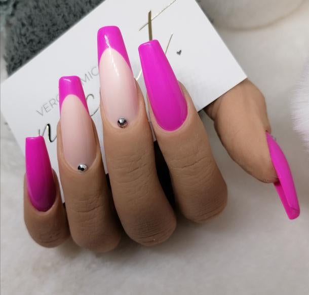 Press On Nails - Pink French von NailAndResinArt