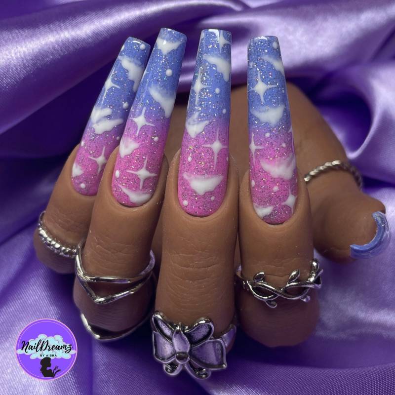 Cloud & Stars Press On Nails, Ombre-Nägel, Blau Und Rosa, Sargnägel, Stiletto-Nägel, Glitzernägel von NailDreamzbyAisha