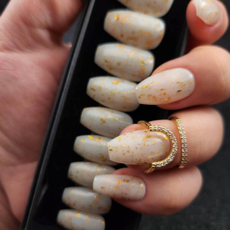 Press On Nails Gelnägel Künstliche Nägel Acrylnägel Handgefertigt Blattgold Milch Und Honig Ballerina von NaildITbyValentina