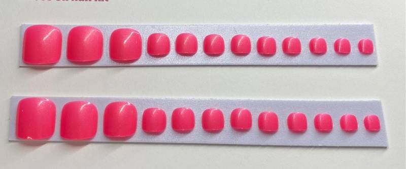 Leichter Schimmer Hot Pink Drücken Sie Auf Den Zehennagel von NailditbyTara