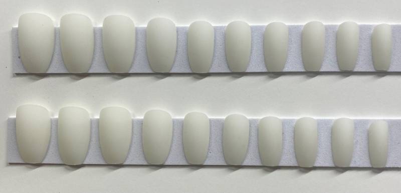 Matte White Sarg Drücken Sie Auf Den Nagel Kit von NailditbyTara