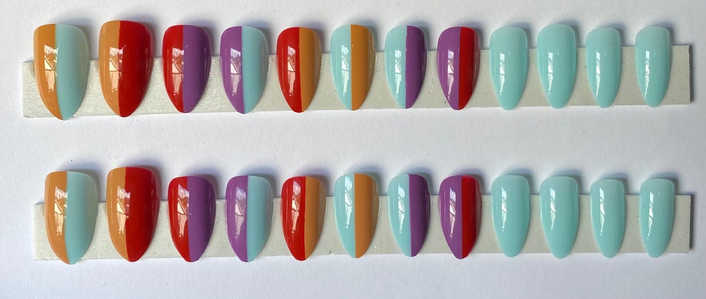 Orange Und Blau, Rot, Rot Lila, Lila Baby Blau Medium Stiletto Press On Nail Kit von NailditbyTara