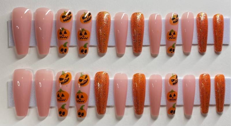 Super Pink Und Orange Mit Gold Glitter Kürbissen Halloween Xl Sarg Press On Nail Kit von NailditbyTara