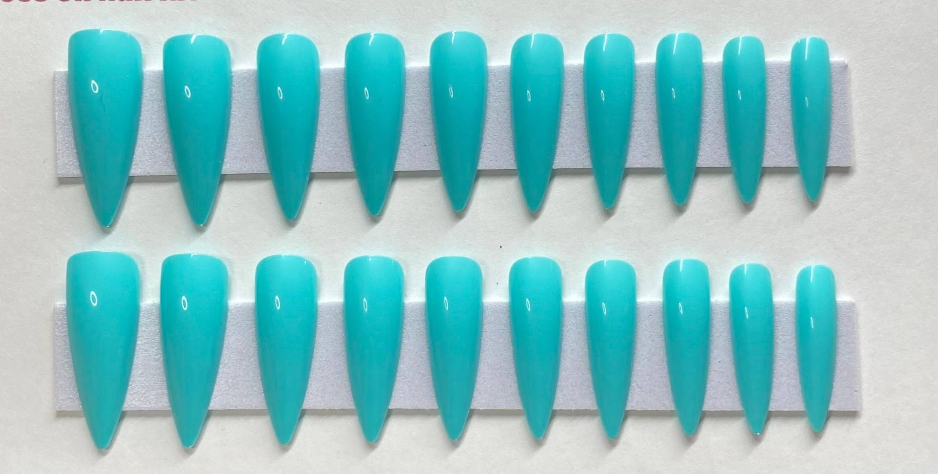 Türkis, Hellblau Xl Stiletto Press On Nagel Kit von NailditbyTara