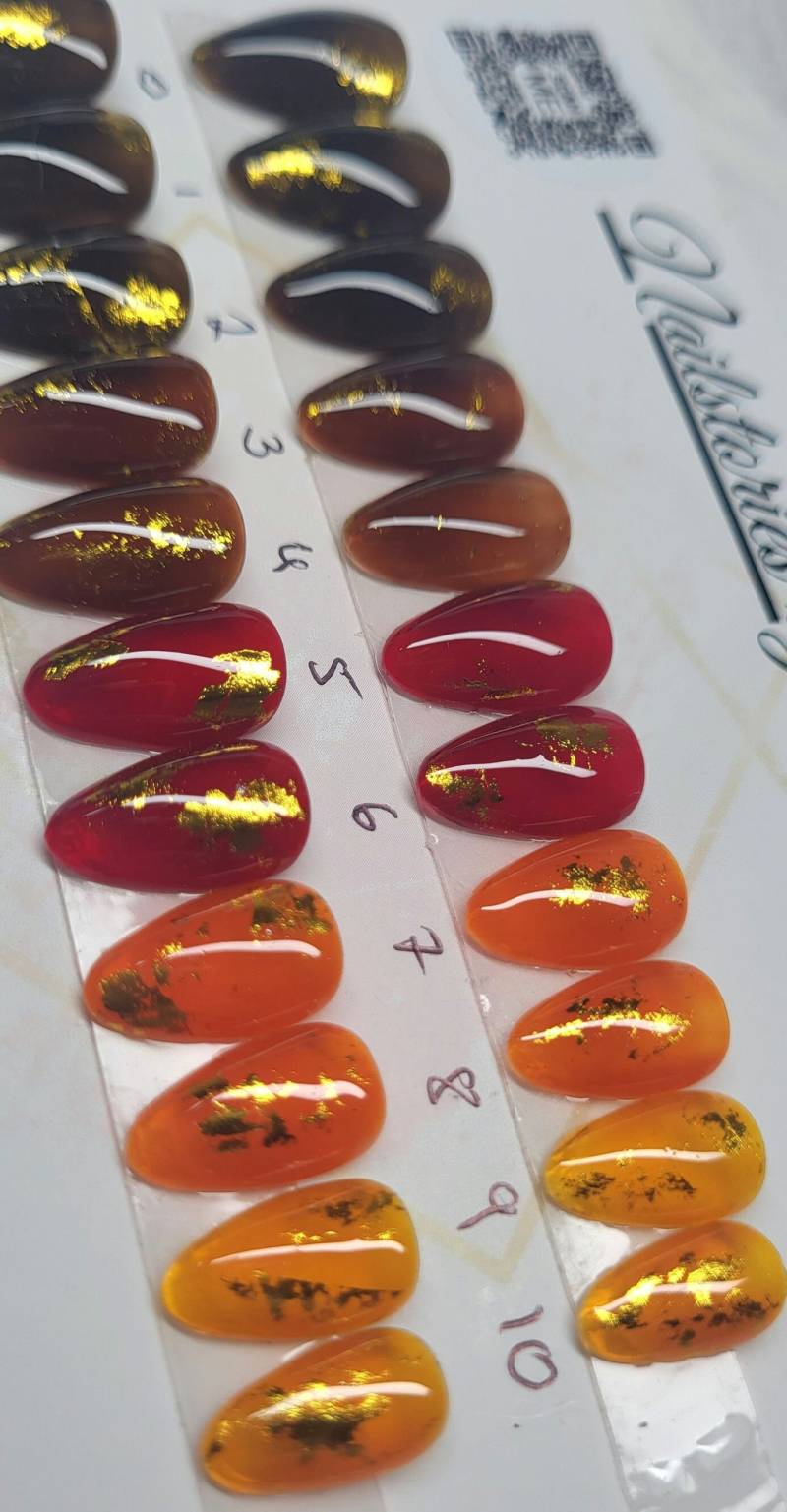 Versandfertig Ready To Ship Press On Nails - Xtra Kurze Mandel Schwarz Braun Rot Orange Gelb Gold Herbst Sizingkit Komplettes Set von NailstoriesbyJK