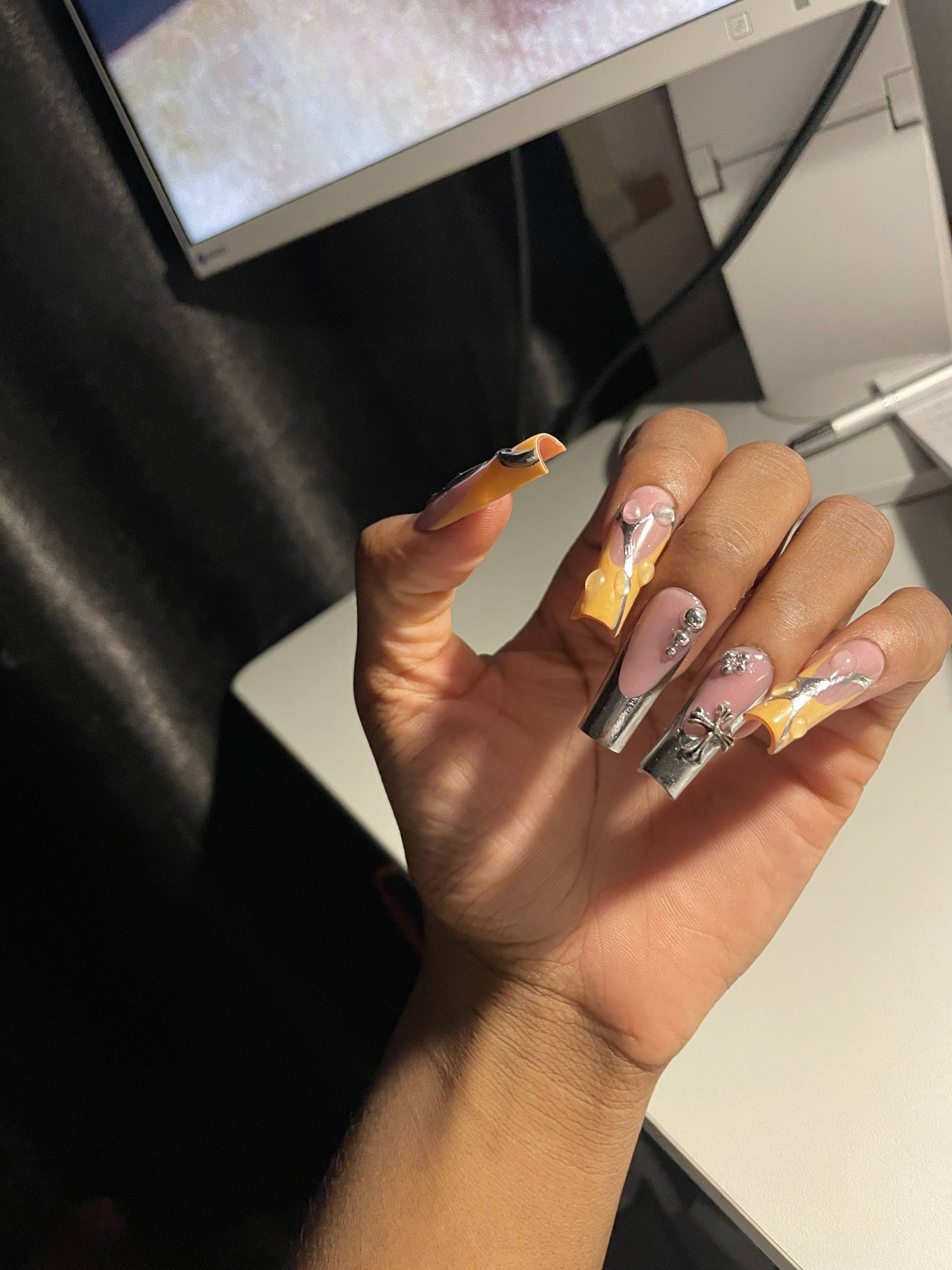 Orange Chrome Nails von Nangynails