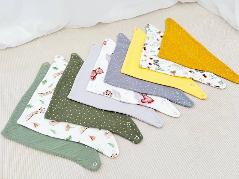 Wasserdichte Geschichtete Bandana Lätzchen, Gots Bio-Baumwolllätzchen, Babypartygeschenk, Baby Dribble Lätzchen | Musselin Zum Beißen von NaturalCuddles