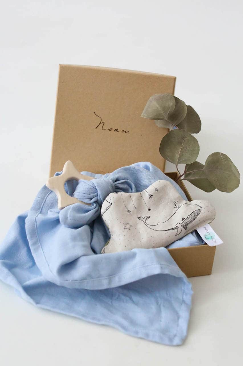 Petite Geschenkebox Sweet Dreams Blue Von Nonikids Berlin von NoniKidsBerlin