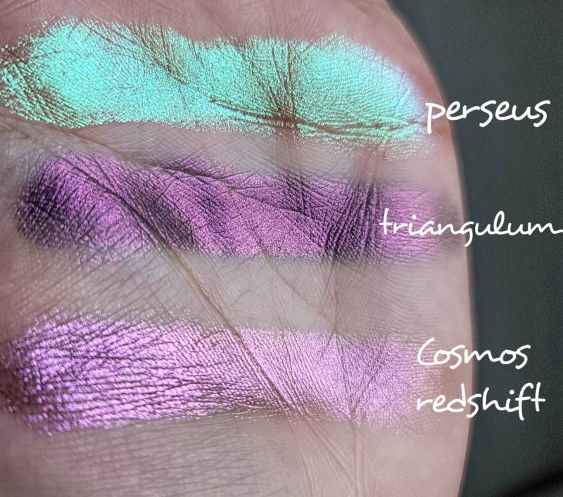 Multichrome Trio Bundle Set 26 Mm Triangulum Cosmos Redschieben Perseus Chamäleon Gepresste Pfannen Farbschicht Vegan Tierversuchsfrei 20/77 von Notycebeauty