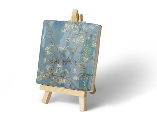 Kunsttegeltje Mädchen mit den Perlen von Vermeer | Handgemachte Keramik mit Holz Staffelei | 10 x 10 x 13,5cm | Nachhaltige Kunstdekoration Für Zuhause (Vincent van Goghs Almond Blossom) von O.leo