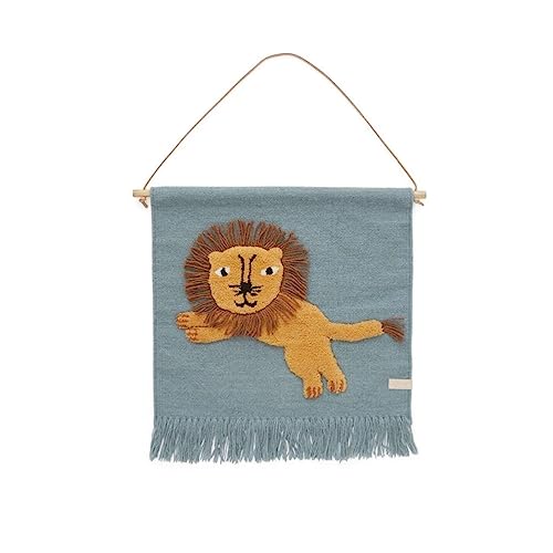 OYOY Mini Jumping Lion Wallhanger für Kinder - Wandteppich Kinderzimmer Löwe aus Wolle-Baumwolle 55x52 cm von OYOY